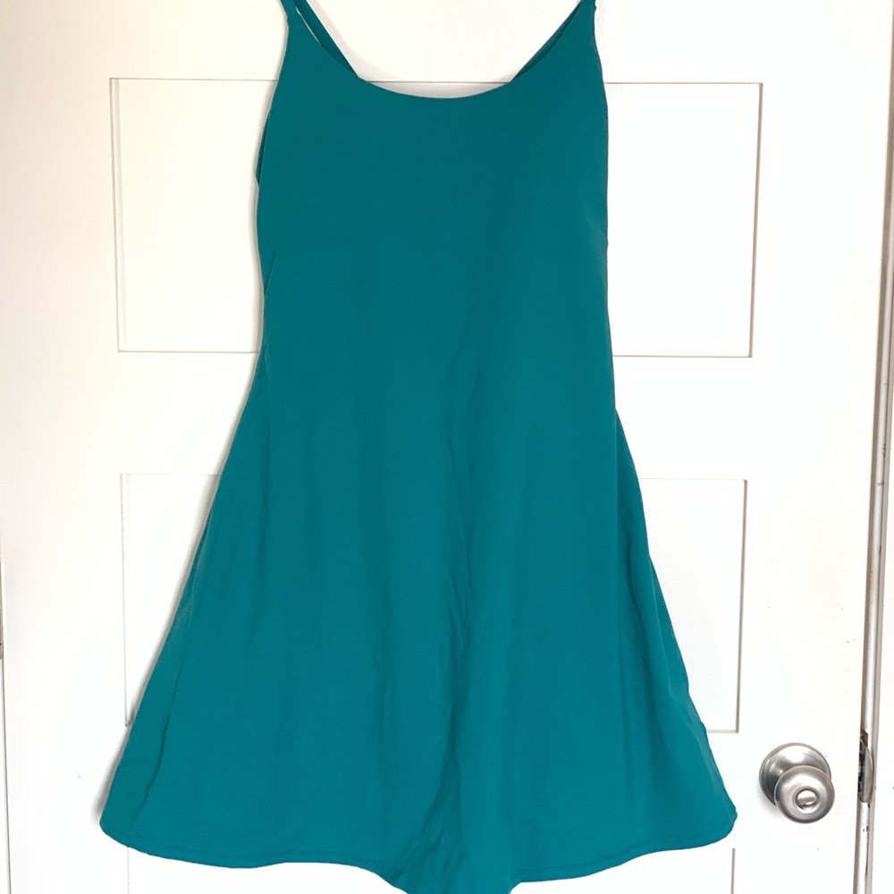 NWOT HALARA Women’s Active Dress Size M Long Quetzal Green